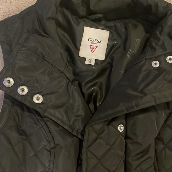 Guess puffer vest - Picture 3 of 4